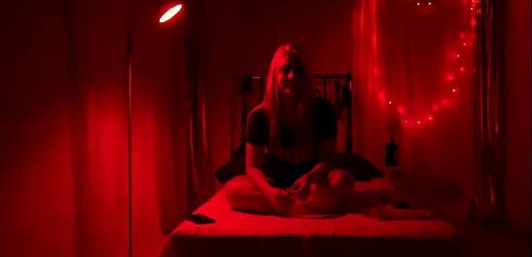  Private talk with Sussy Love - in Red